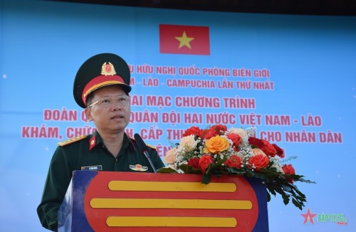 Vun đắp tình đoàn kết, hữu nghị giữa quân và dân hai nước Việt Nam - Lào